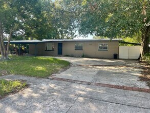 Building Photo - 366 Janell Dr