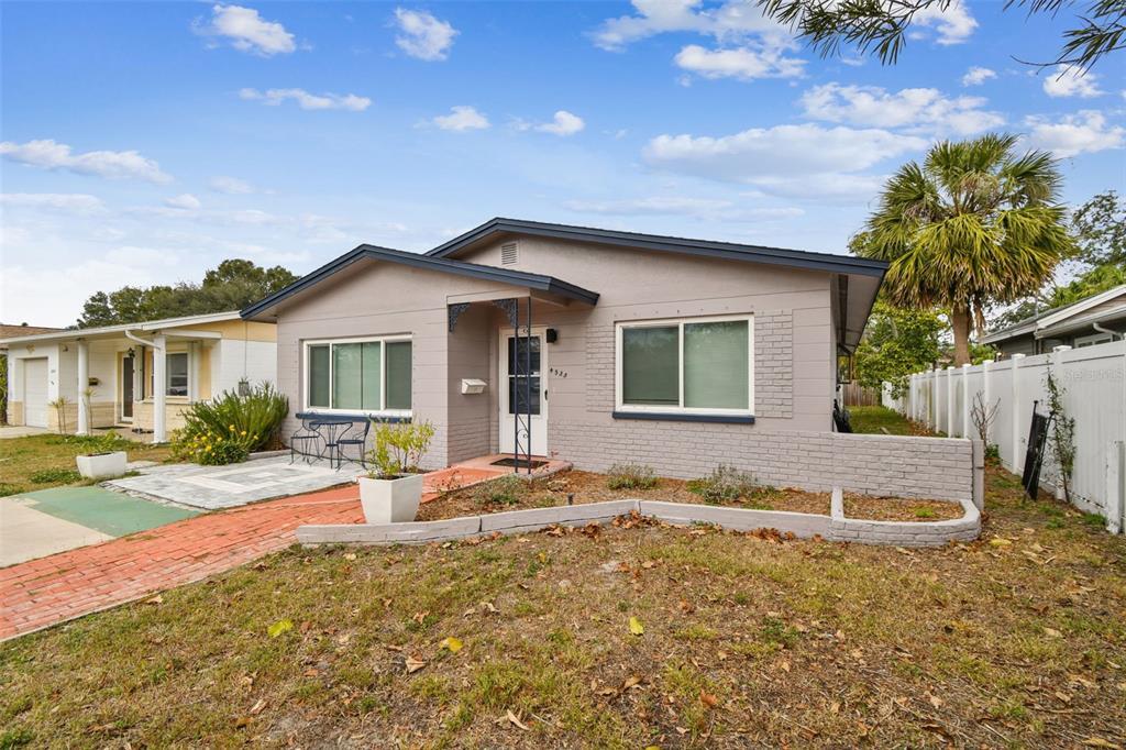 Foto principal - 4535 33rd Ave N