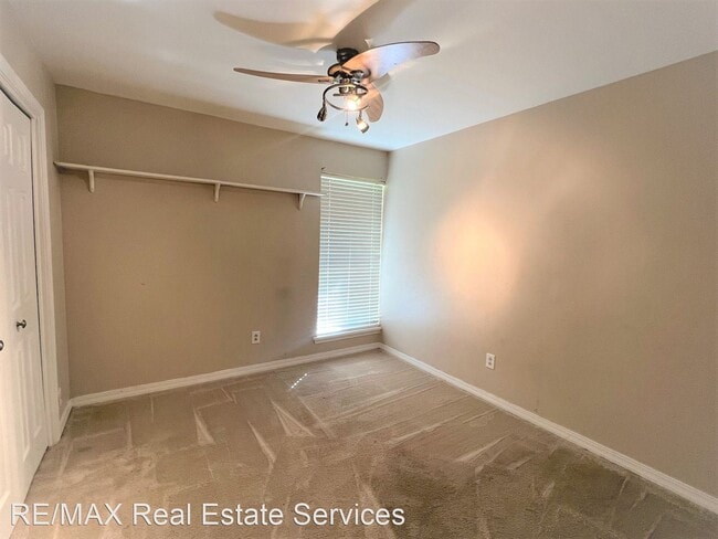 Building Photo - 3 br, 2 bath House - 3223 Pinehaven