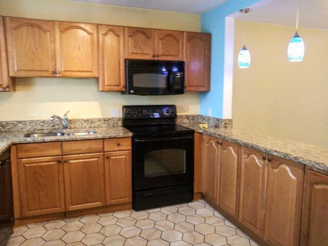 Building Photo - 421 S Lakeside Dr