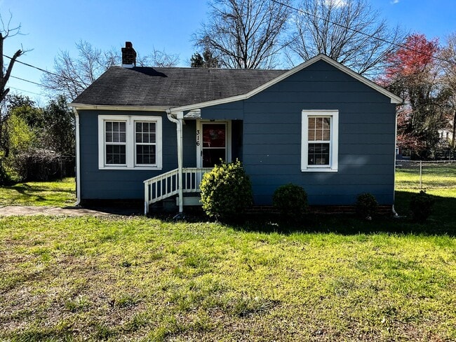 Building Photo - Charming 2-Bedroom Home in Winston Salem -...