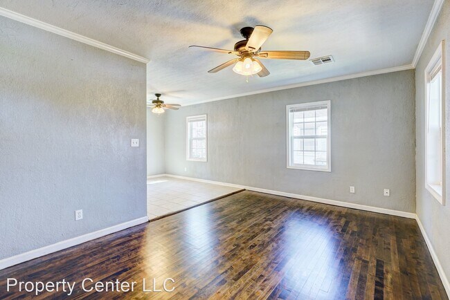 Building Photo - 2 br, 1 bath House - 9705 N University Ave