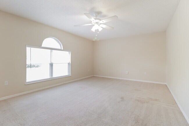 Foto del edificio - 12466 Woodbury Cove Dr