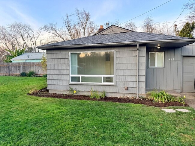 Foto del edificio - 1421-1421 Park Ave NE