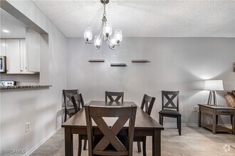 Building Photo - 1660 Pine Valley Dr