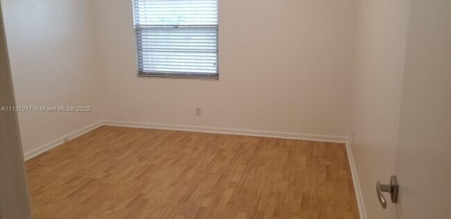 Foto del edificio - 13455 SW 9th Ct