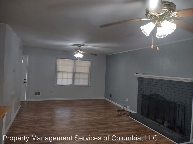 Foto del edificio - 3 br, 2.5 bath House - 132 Garden Springs Rd.
