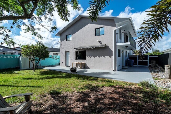Foto del edificio - 2729 SW 67th Ave