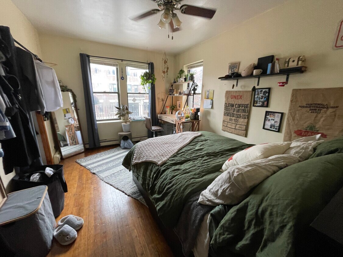 Primary Photo - 46 Park Vale Ave