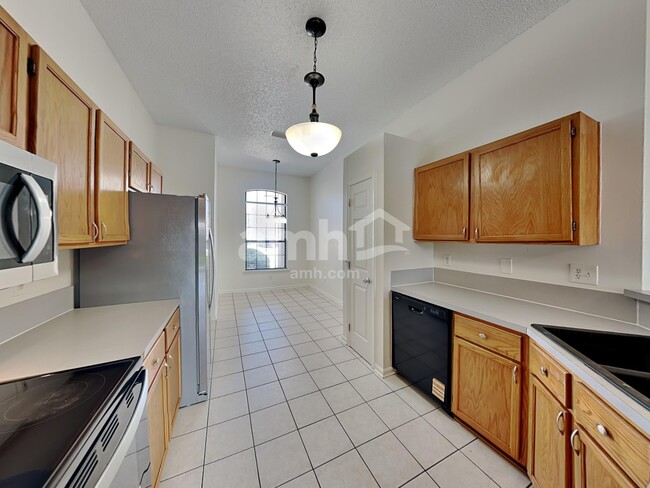 Building Photo - 3741 Woodbriar Dr