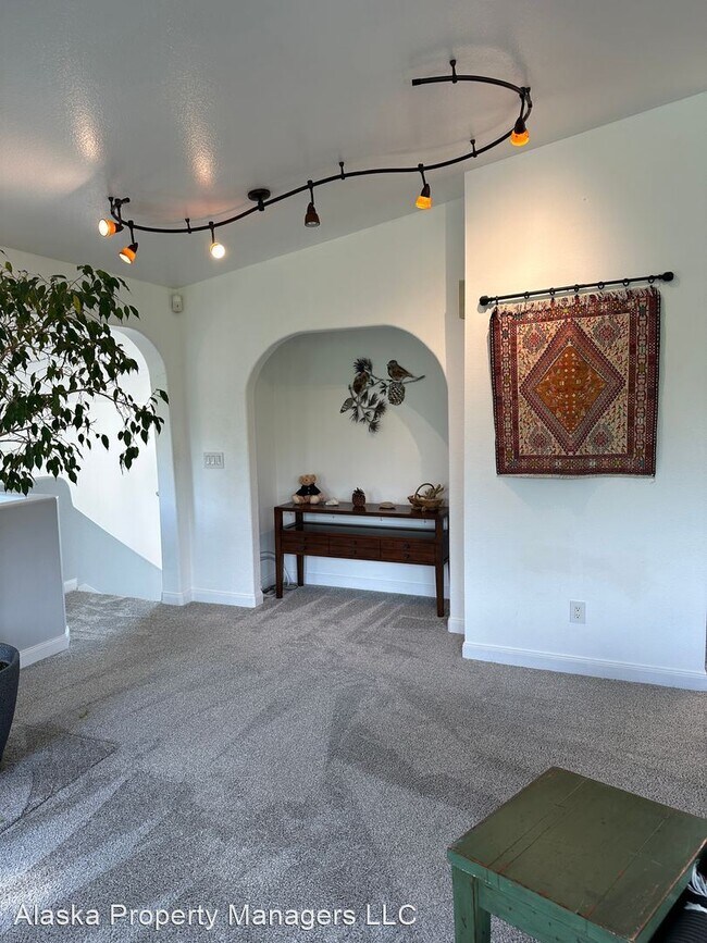 Foto del edificio - 3 br, 2 bath House - 14501 Joanne Cir