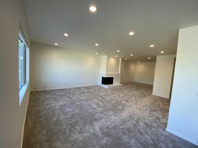 Building Photo - 1 bedroom in San Francisco CA 94109
