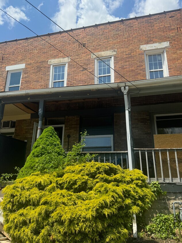 Foto principal - 7145 Harrison Ave