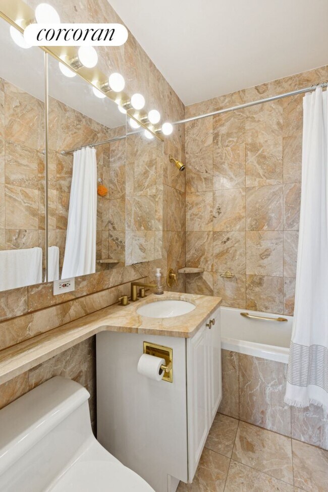 Foto del edificio - 101 W 67th St