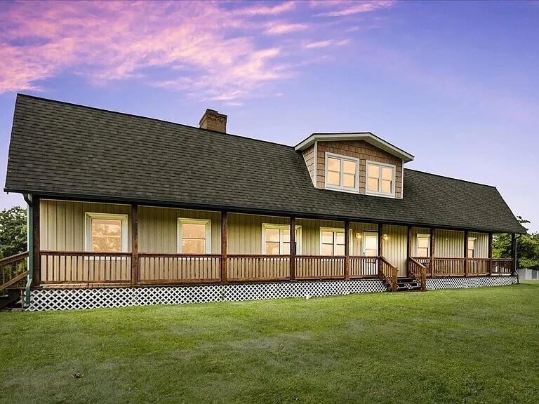 Primary Photo - 1210 Stafford Dr