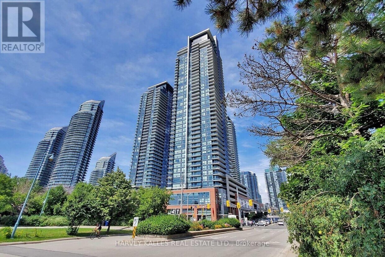Photo principale - 2200-2200 Lake Shore Blvd W