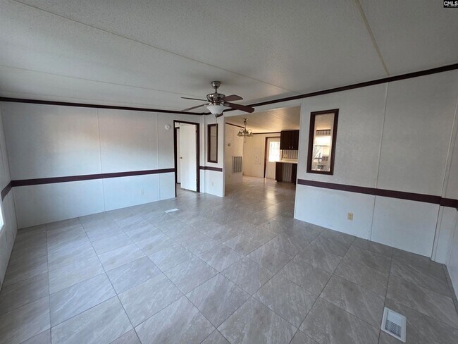 Foto del edificio - 135 Buckeye Ct