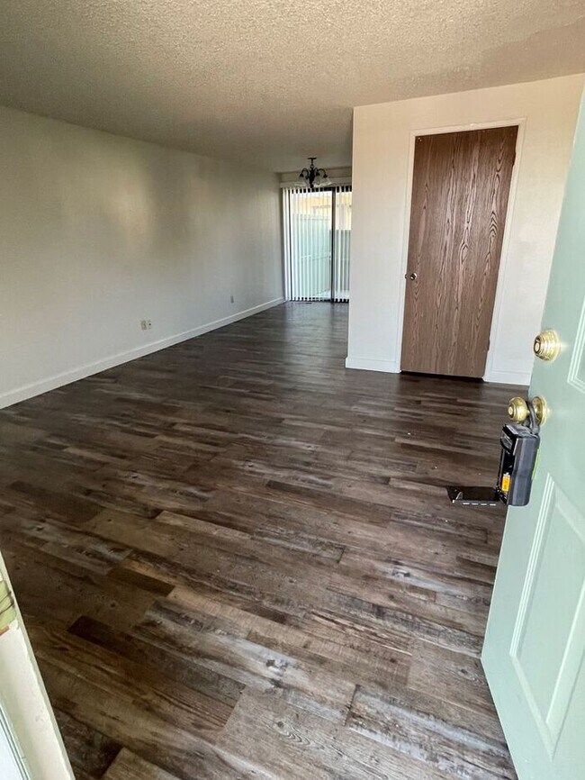 Foto del edificio - 2 Bedroom Fallon Apartment