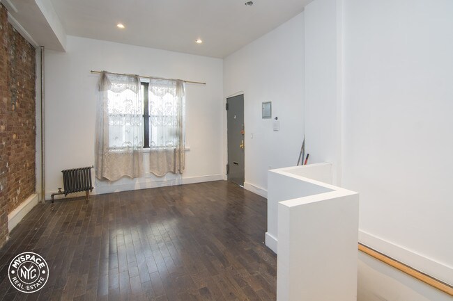 Foto del edificio - 1238 Bedford Ave