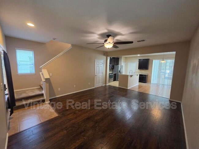 Building Photo - 9209 English Oaks Ln