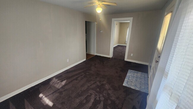 Building Photo - 3322 Vesey Ave