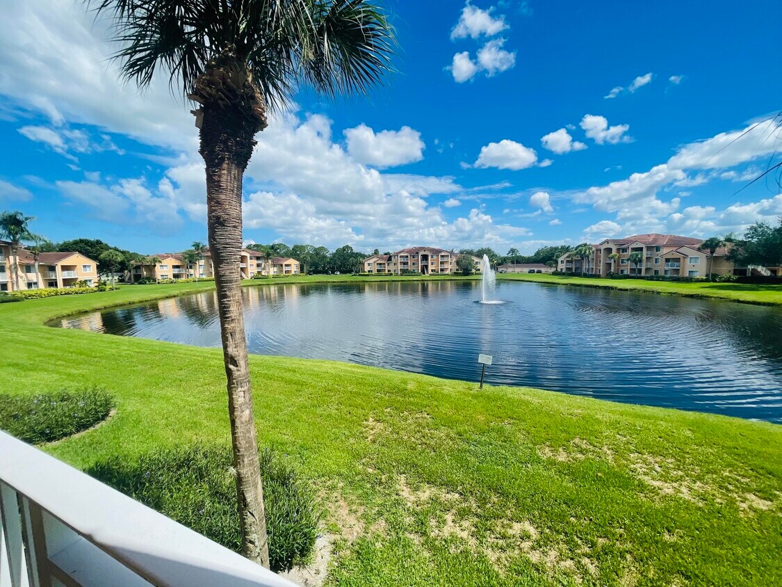 Primary Photo - 291 SW Palm Dr