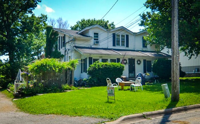Primary Photo - Amazing 1 Bedroom Apartment
