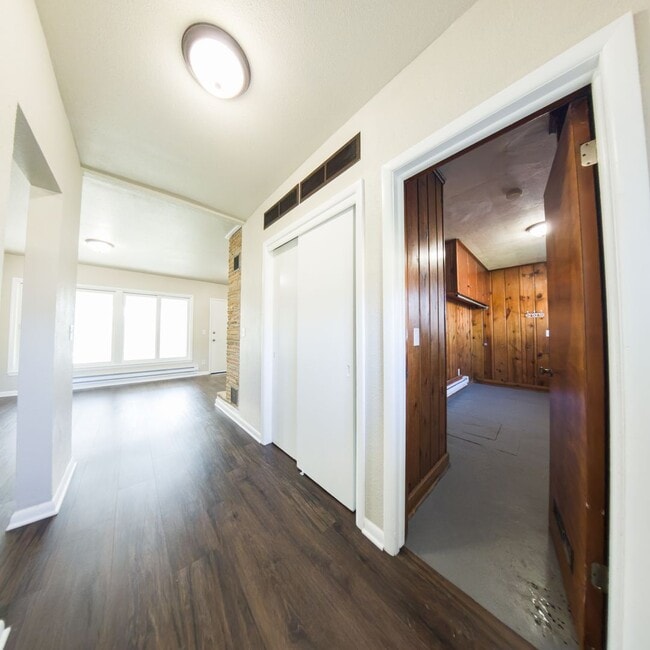 Foto del edificio - 3 Bedroom One Bathroom updated home