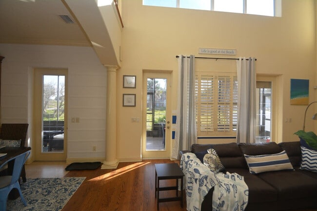 Building Photo - 58 Ocean St