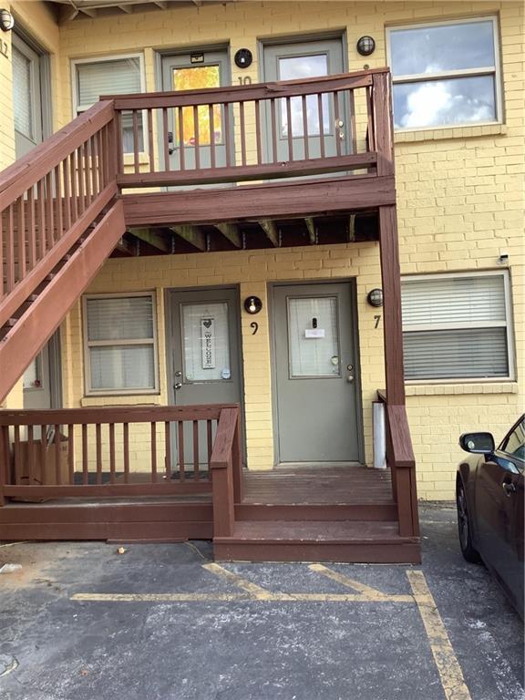 Primary Photo - 561 Formwalt St SW