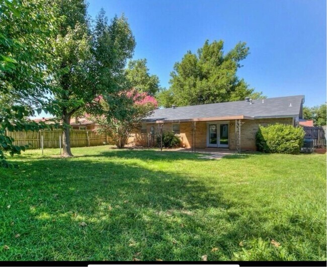 Building Photo - 309 Kimberly Ln