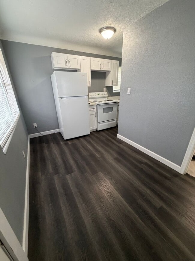 Building Photo - 4619