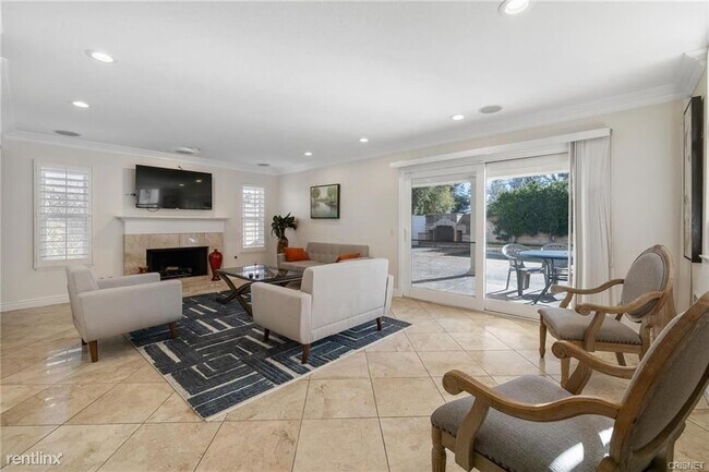 Foto del edificio - 4 br, 3 bath House - 23624 Elkwood St