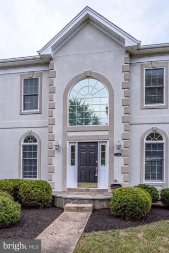 Foto del edificio - 23276 Meadowvale Glen Ct