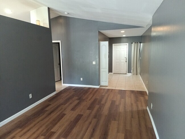 Building Photo - 3710 3rd St SW