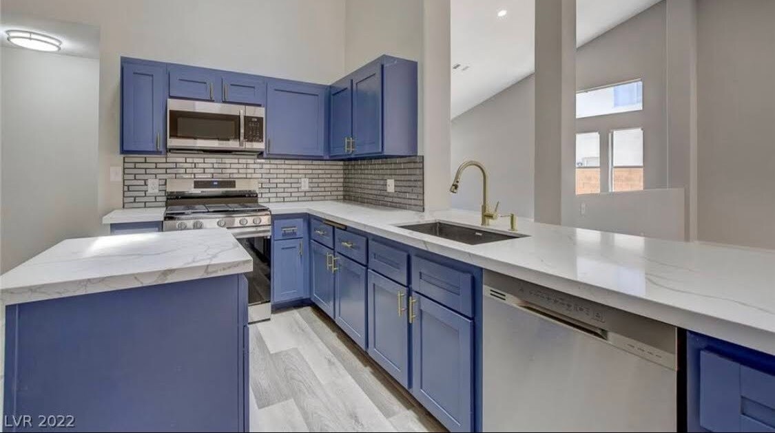 Foto principal - 1735 Navarre Ln