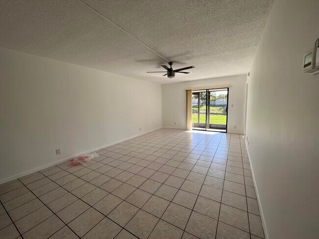 Foto del edificio - 9431 Boca Cove Cir