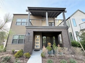 Building Photo - 104 Chant