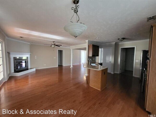 Foto del edificio - 4 br, 2.5 bath House - 402 Colonist Place