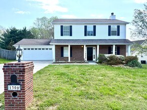 Building Photo - 1306 Chatam Ridge Ln