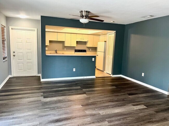 Foto del edificio - 715 SE 47th St