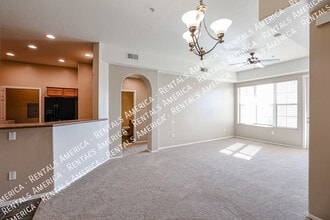 Building Photo - 14575 W Mountain View Blvd