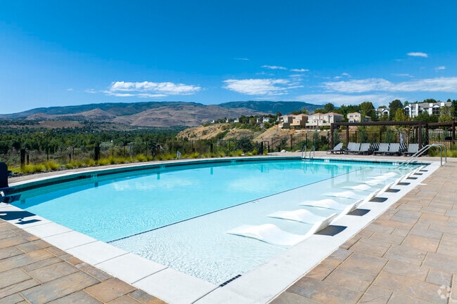 Other - The Retreat Luxury Apartments & Townhomes