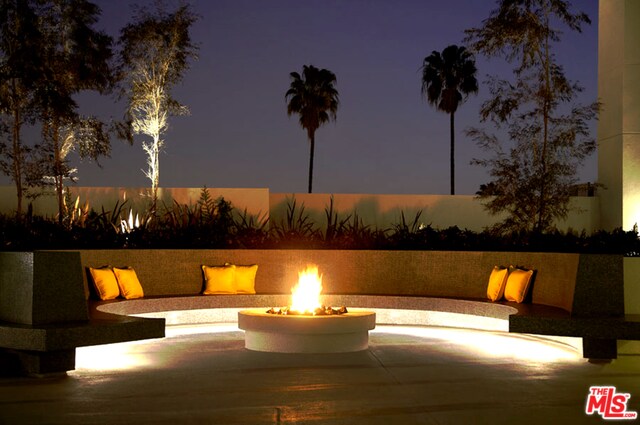 Building Photo - 1619 N La Brea Ave