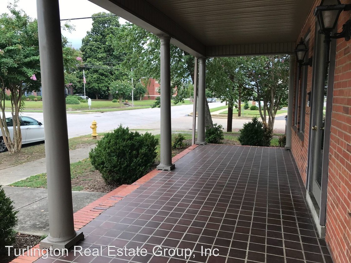 Primary Photo - 310 W Broad St