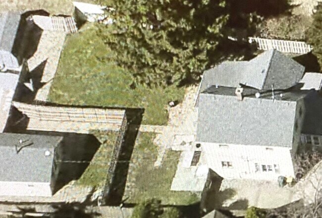 Foto del edificio - 1513 Connor Ave