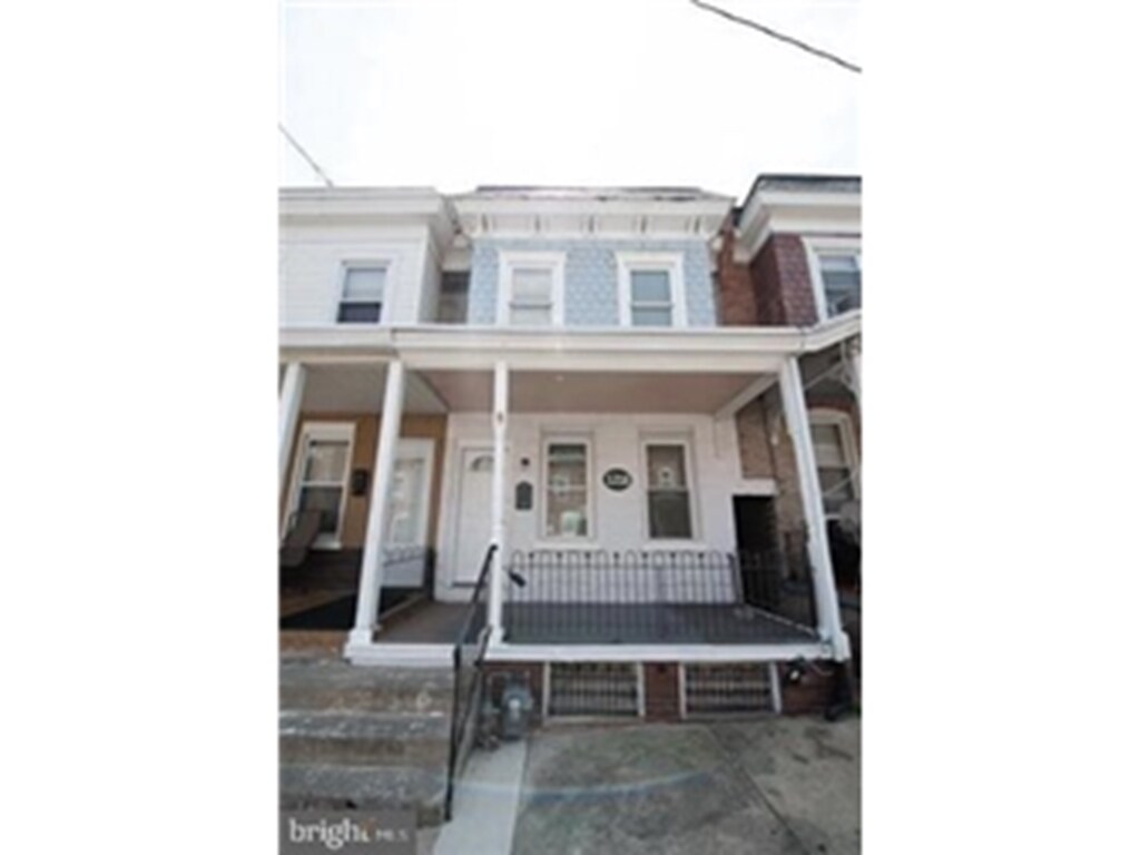 Primary Photo - 1218 Elm St