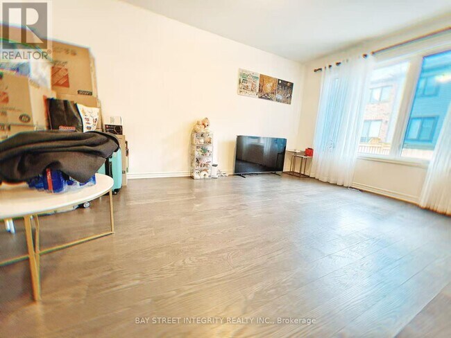 Photo du bâtiment - 27 Ness Dr