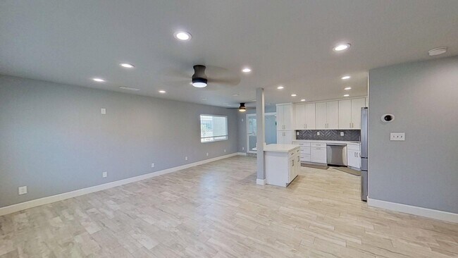 Foto del edificio - 13922 Heidi St