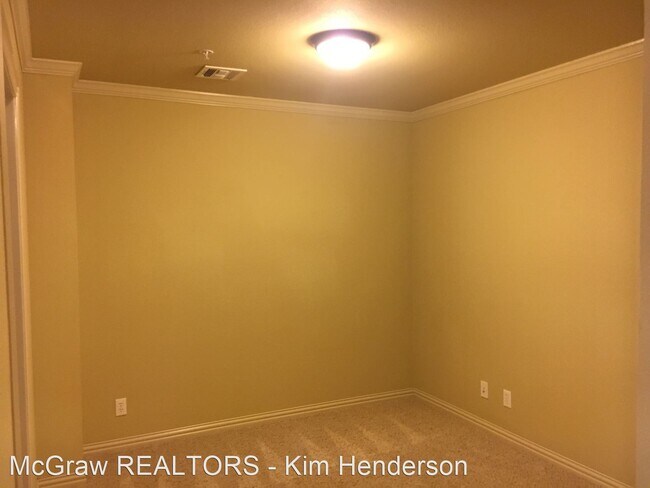 Foto del edificio - 1 br, 1.5 bath House - 400 W El Paso St